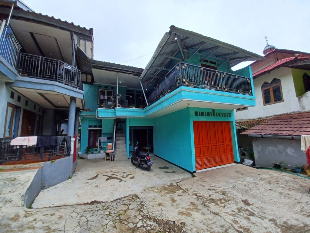 Home Stay 5 front