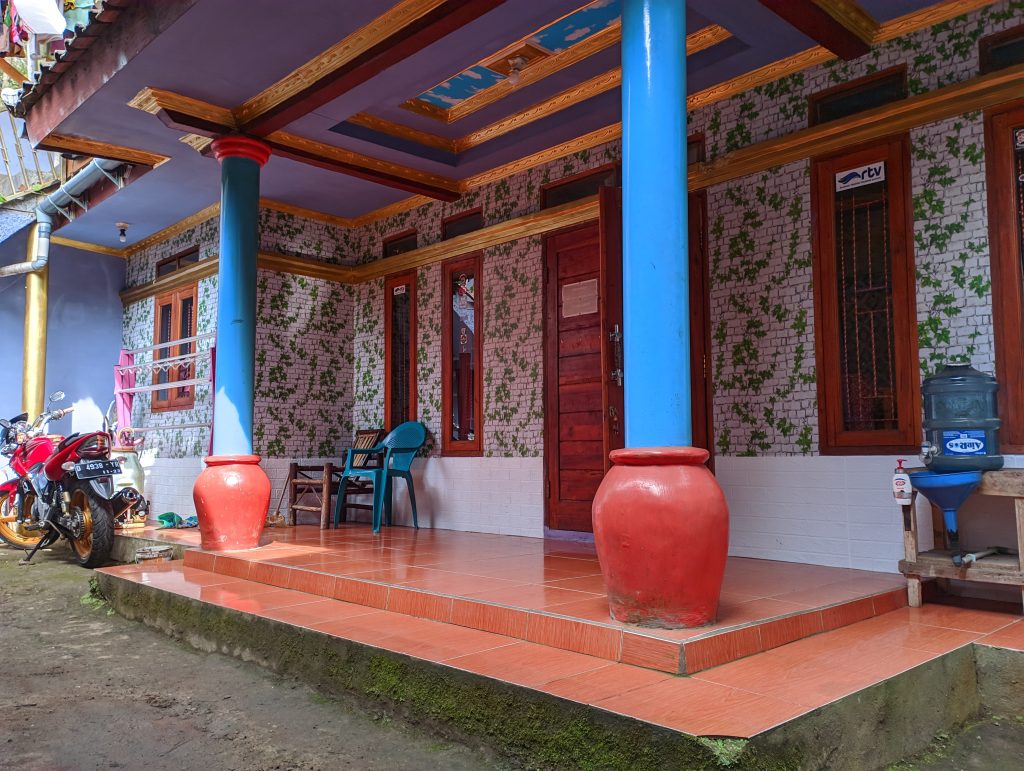Home Stay 6 front 3